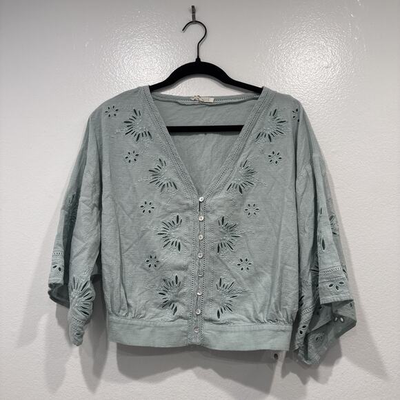 Lovestitch Eyelet Embroidered Blouse Women’s Size Small Button Front V Neck Top - Picture 1 of 9